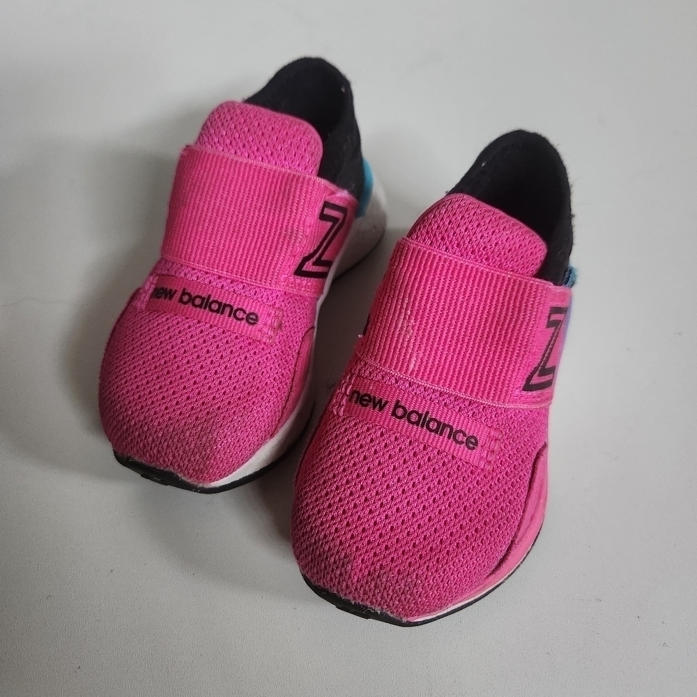 NEW BALANCE | Freshfoam Roav sneakers pink sz 5